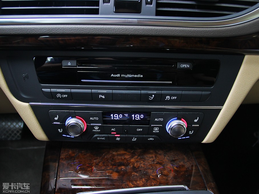 2013��W��A7 50TFSI quattro���A��