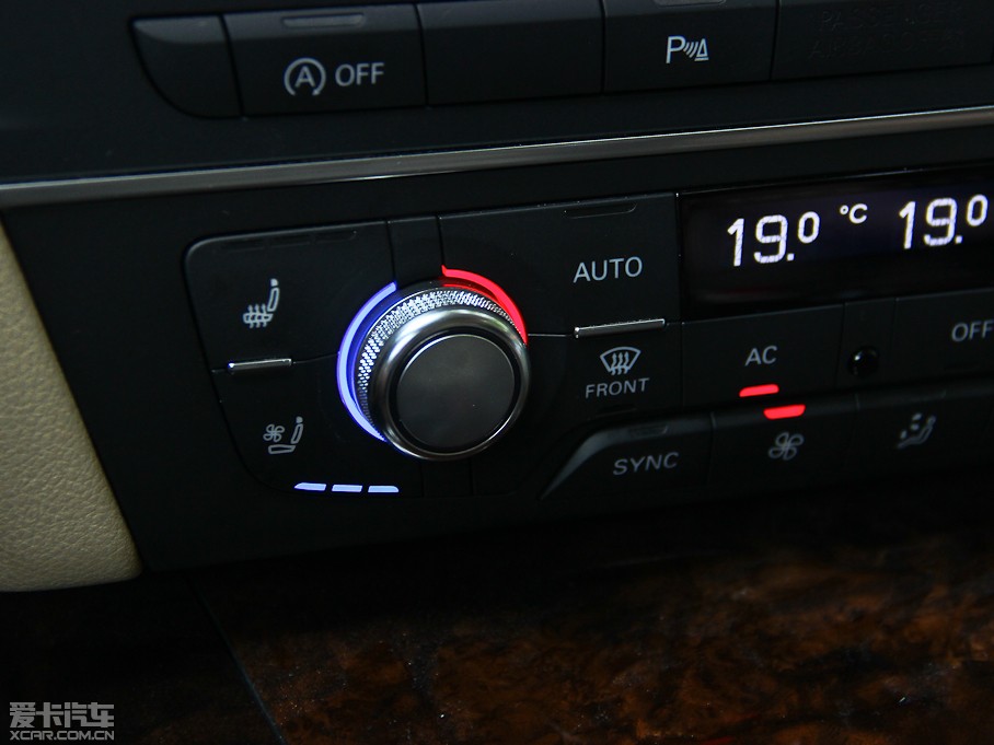 2013��W��A7 50TFSI quattro���A��