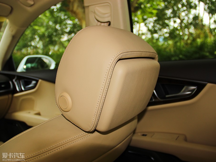 2013��W��A7 50TFSI quattro���A��