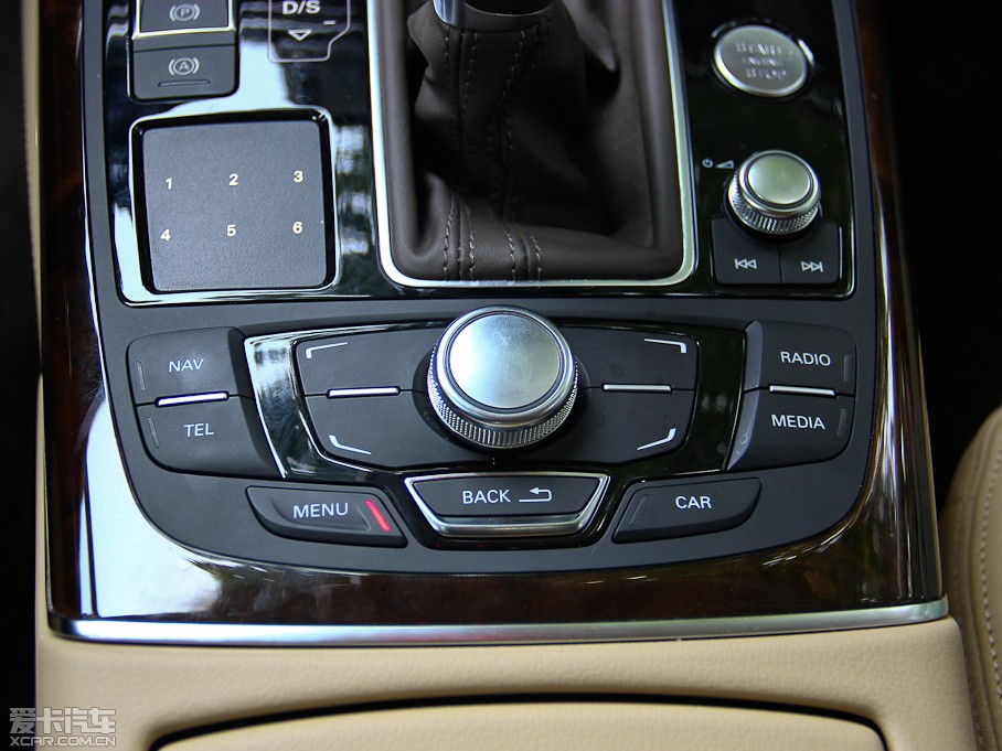 2013��W��A7 50TFSI quattro���A��