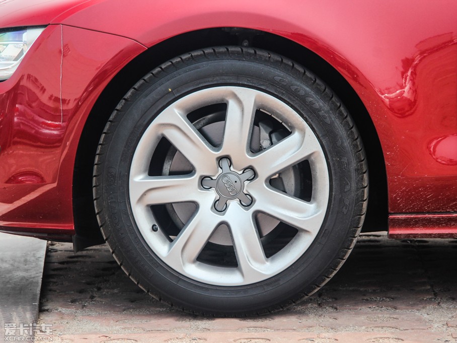 2013��?yu��n)W��A7 30FSI ��(bi��o)��(zh��n)��