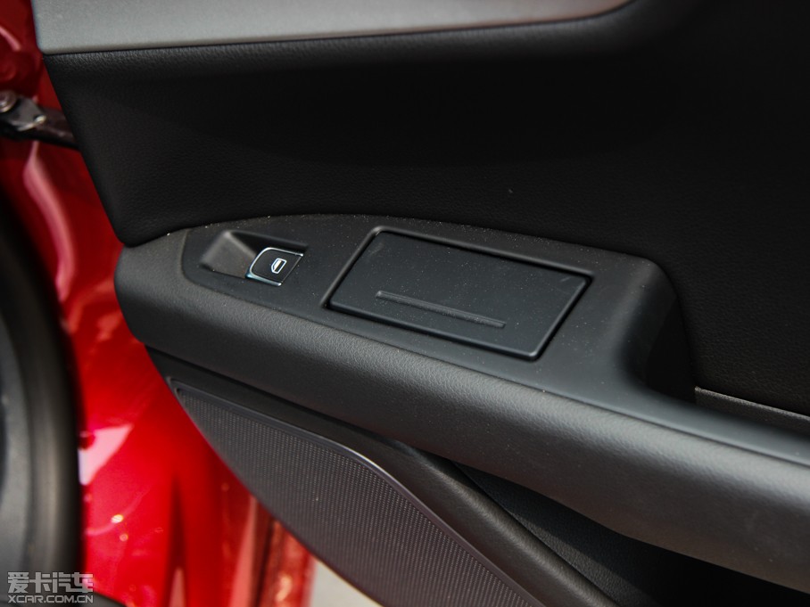 2013��?yu��n)W��A7 30FSI ��(bi��o)��(zh��n)��