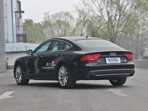 2013款50TFSI quattro豪华版 整体外观