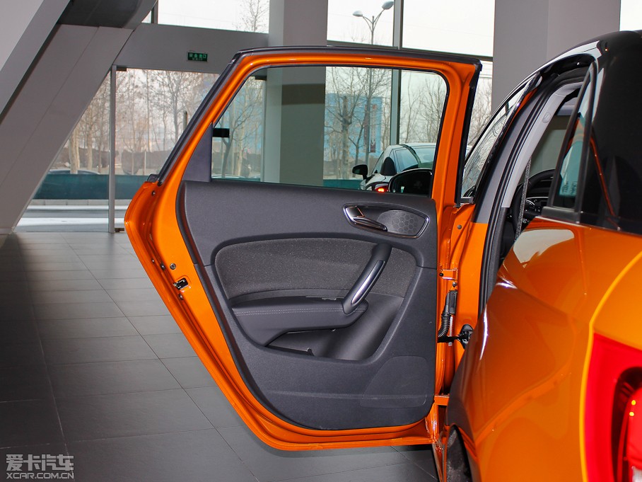 2013?yun)WA1 30 TFSI Sportback Ego plus