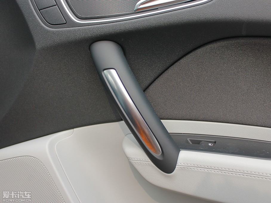 2013?yun)WA1 30 TFSI Sportback Ego plus