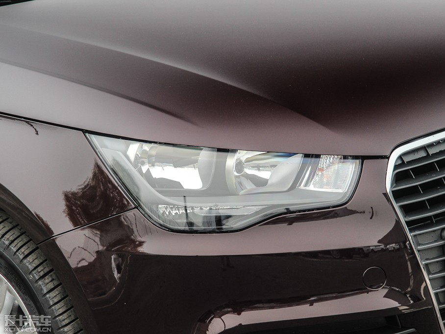 2013WA1 30 TFSI Sportback Urban