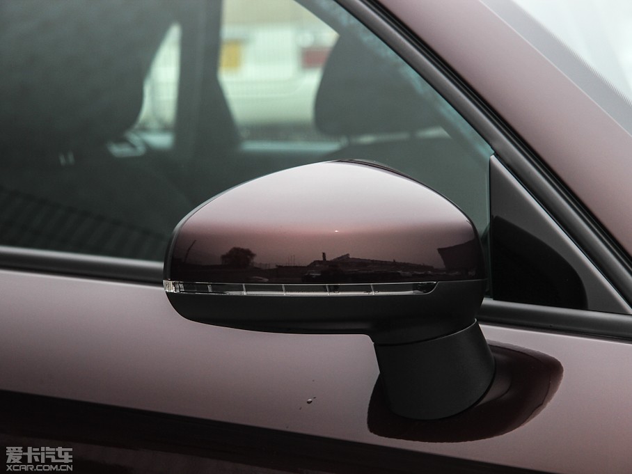 2013WA1 30 TFSI Sportback Urban