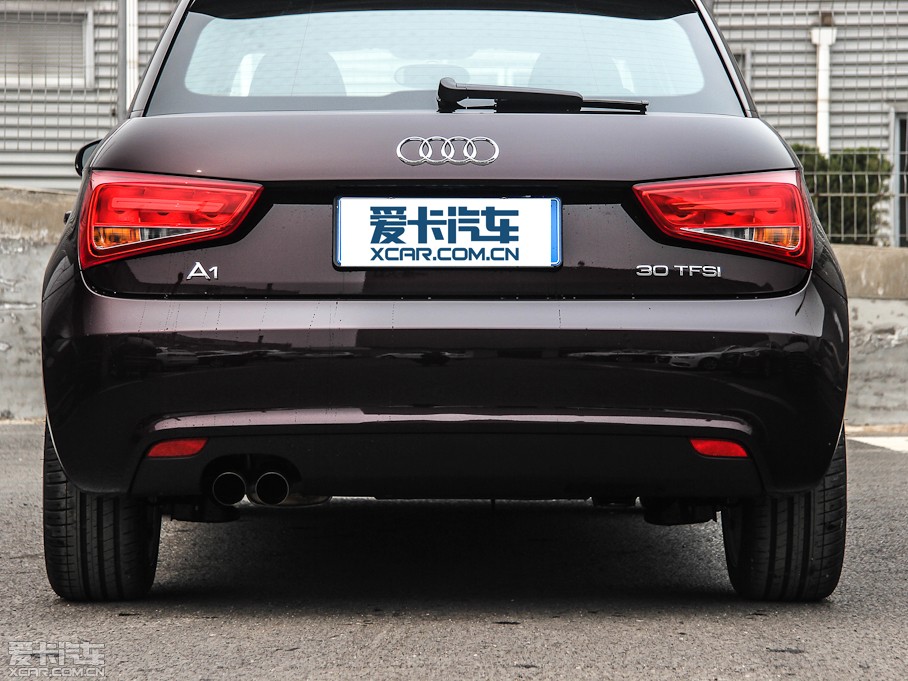 2013WA1 30 TFSI Sportback Urban