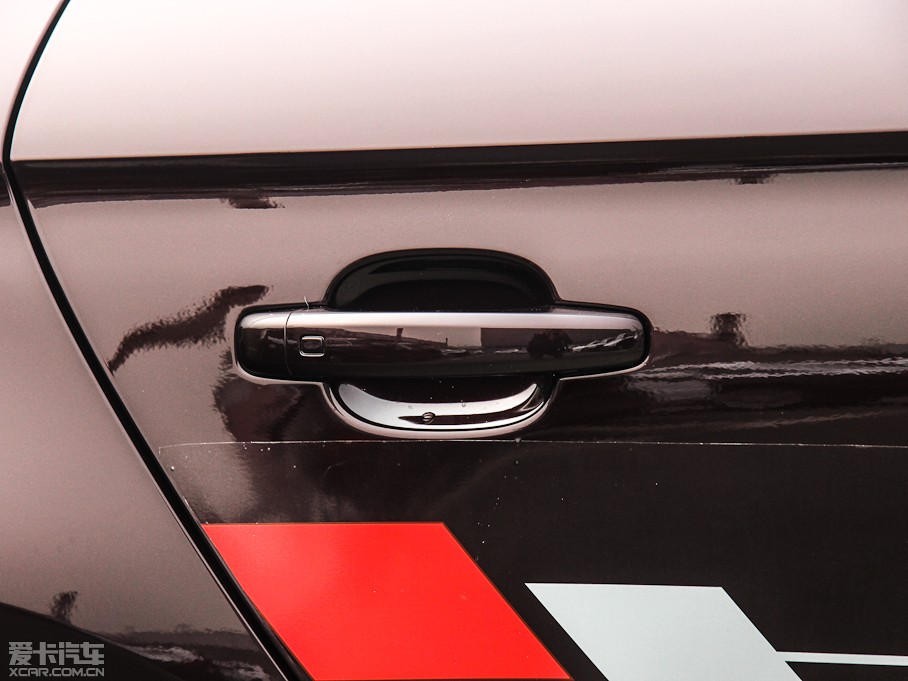 2013?yun)WA1 30 TFSI Sportback Urban