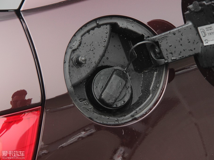 2013?yun)WA1 30 TFSI Sportback Urban