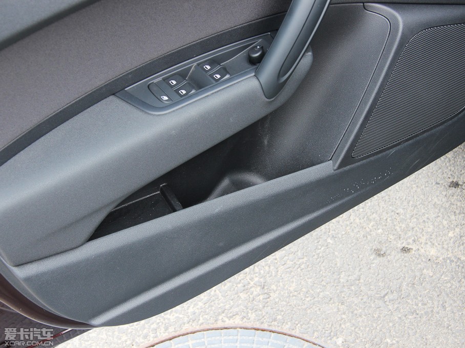 2013WA1 30 TFSI Sportback Urban