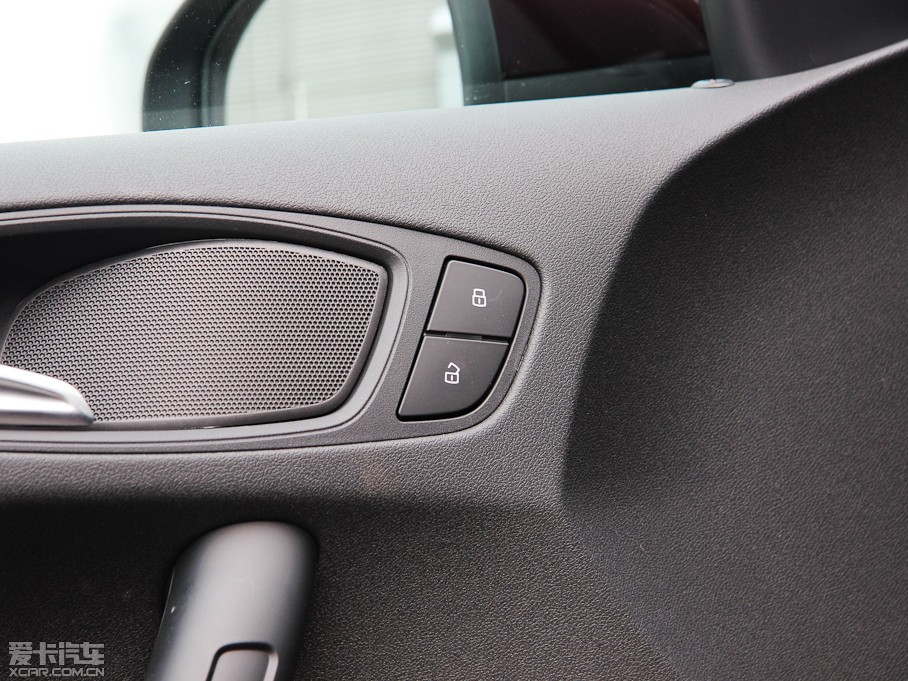 2013WA1 30 TFSI Sportback Urban