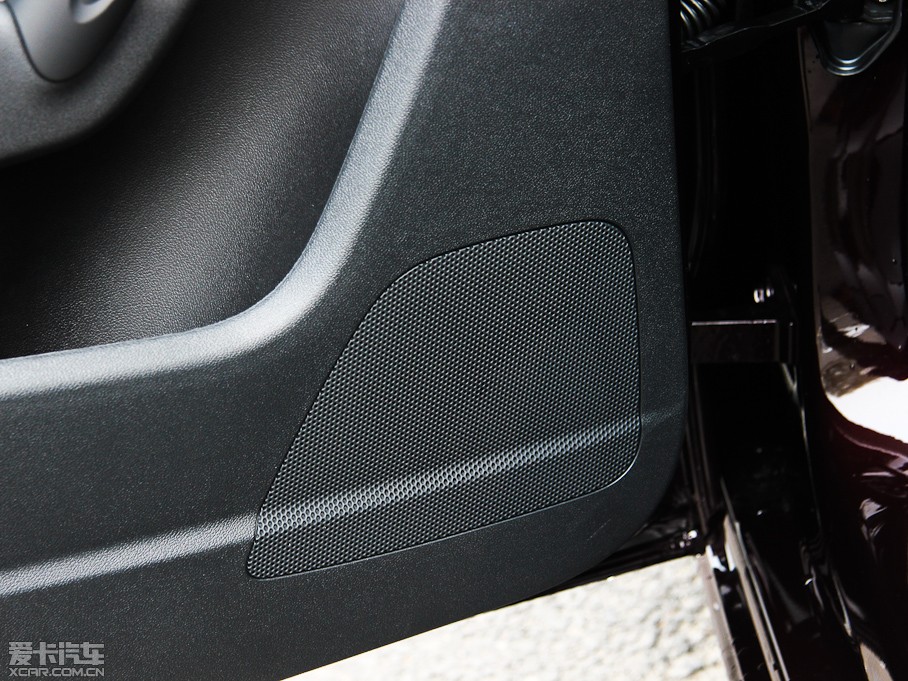 2013?yun)WA1 30 TFSI Sportback Urban