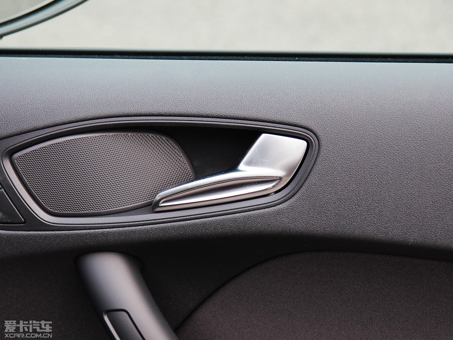 2013WA1 30 TFSI Sportback Urban