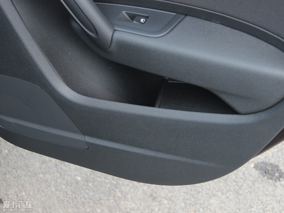 2013WA1 30 TFSI Sportback Urban