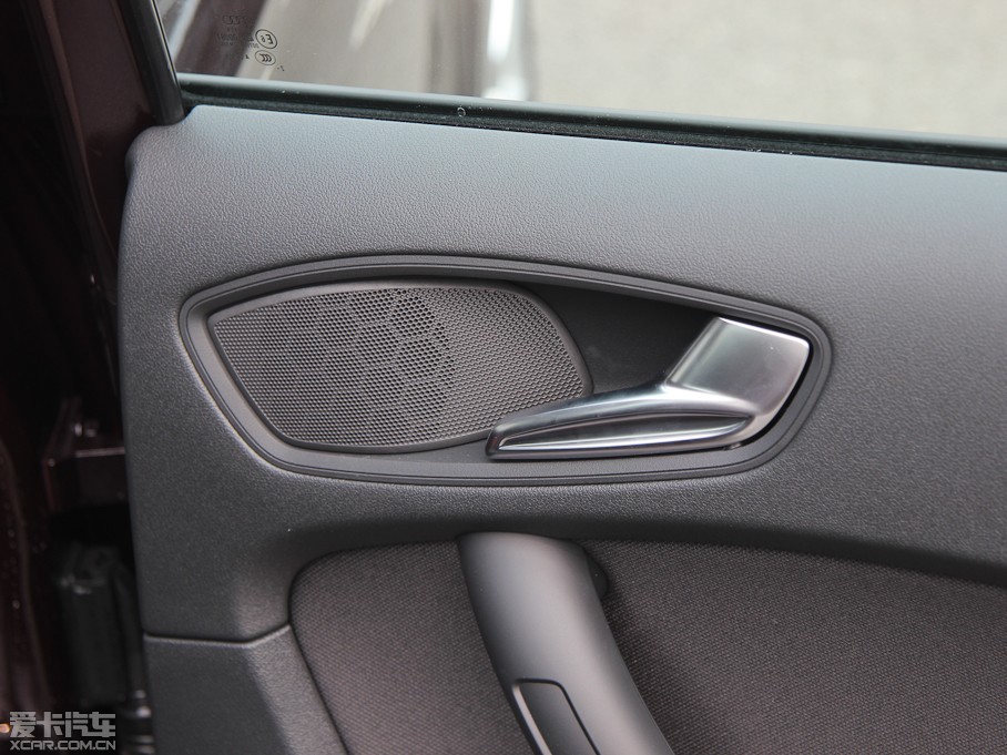 2013WA1 30 TFSI Sportback Urban