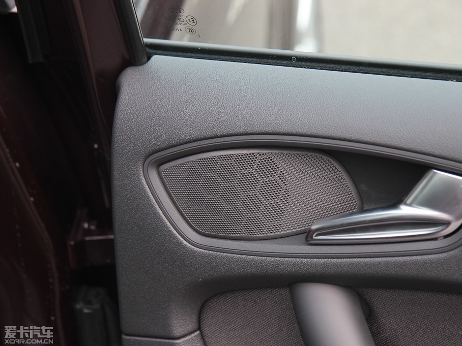 2013WA1 30 TFSI Sportback Urban