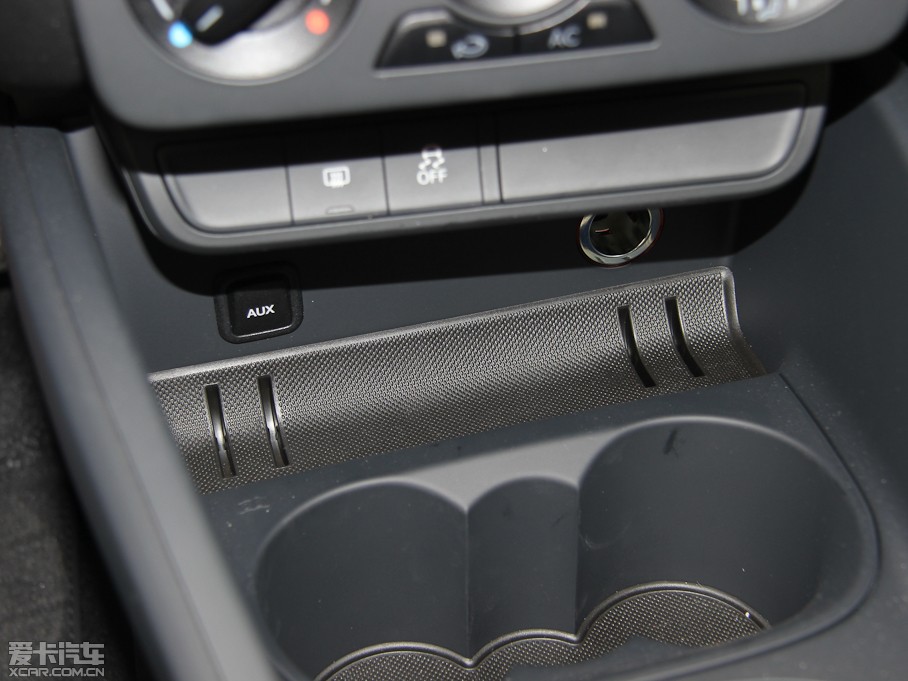 2013WA1 30 TFSI Sportback Urban