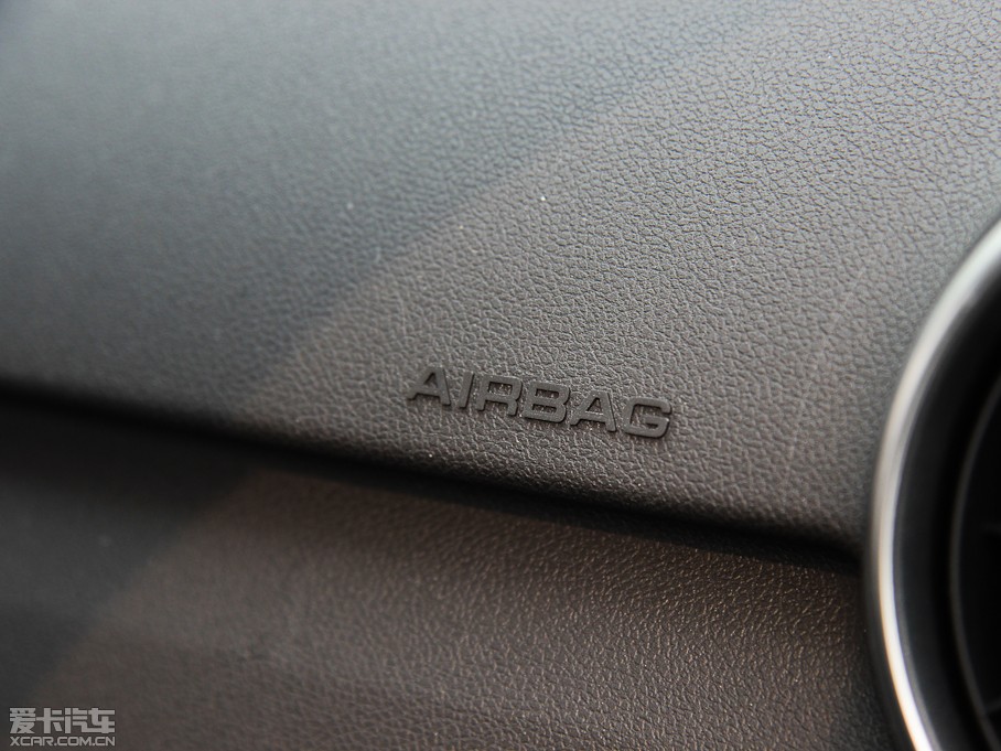 2013WA1 30 TFSI Sportback Urban