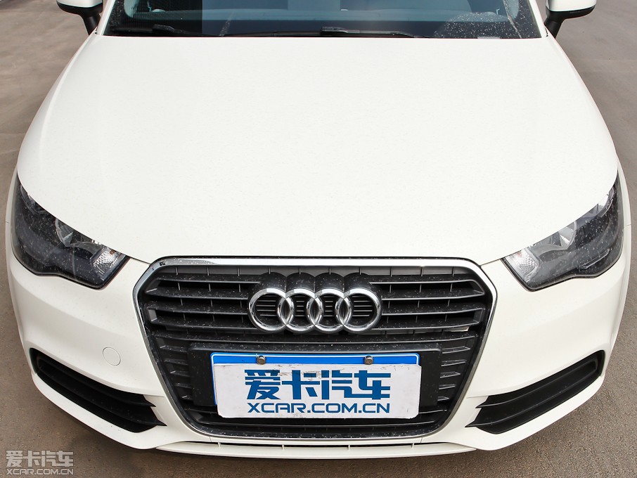 2013?yun)WA1 30 TFSI Sportback Urban