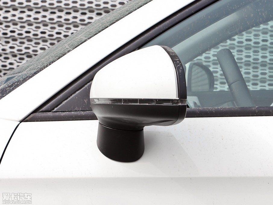 2013WA1 30 TFSI Sportback Urban