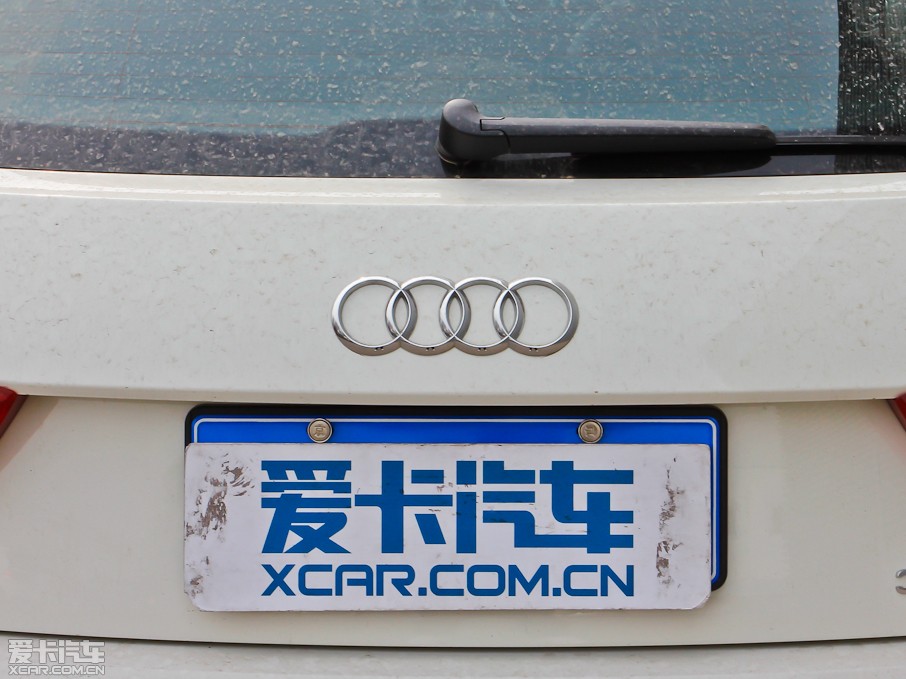 2013WA1 30 TFSI Sportback Urban