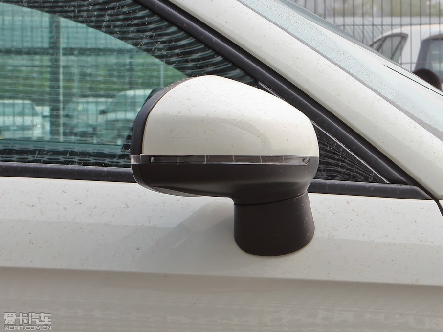 2013WA1 30 TFSI Sportback Urban