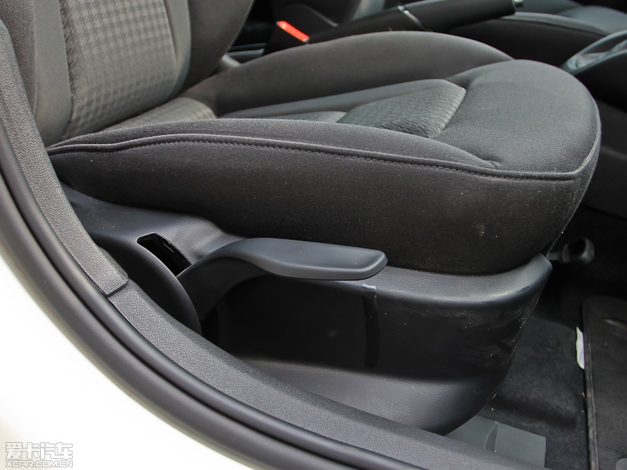 2013WA1 30 TFSI Sportback Urban