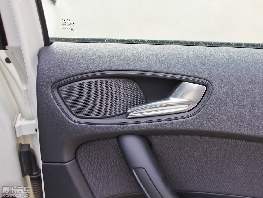 2013WA1 30 TFSI Sportback Urban