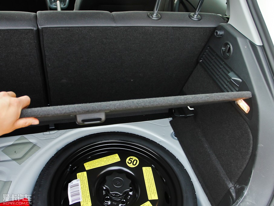 2013?yun)WA1 30 TFSI Sportback Urban