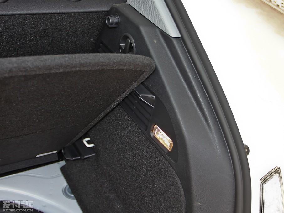 2013WA1 30 TFSI Sportback Urban