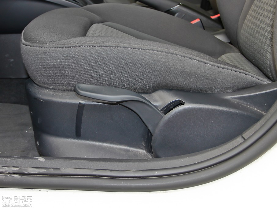 2013WA1 30 TFSI Sportback Urban