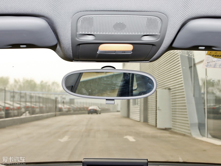 2013WA1 30 TFSI Sportback Urban