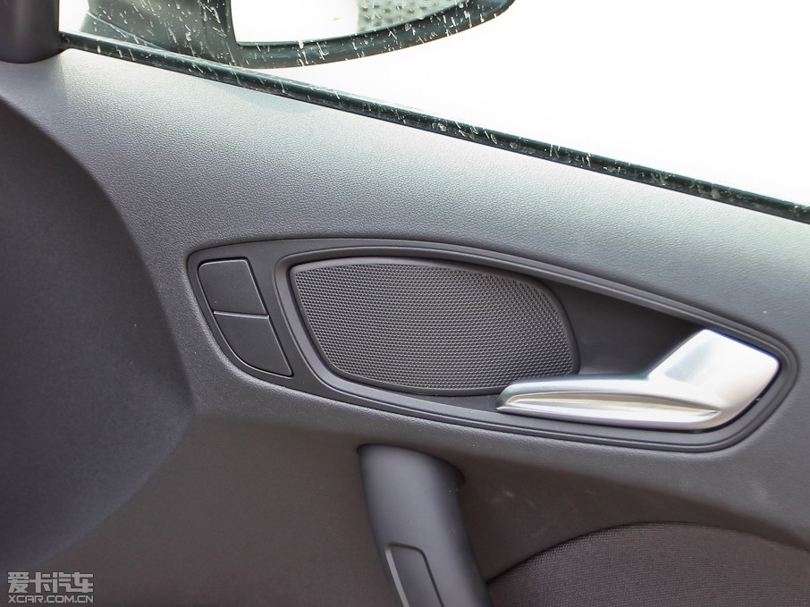 2013WA1 30 TFSI Sportback Urban