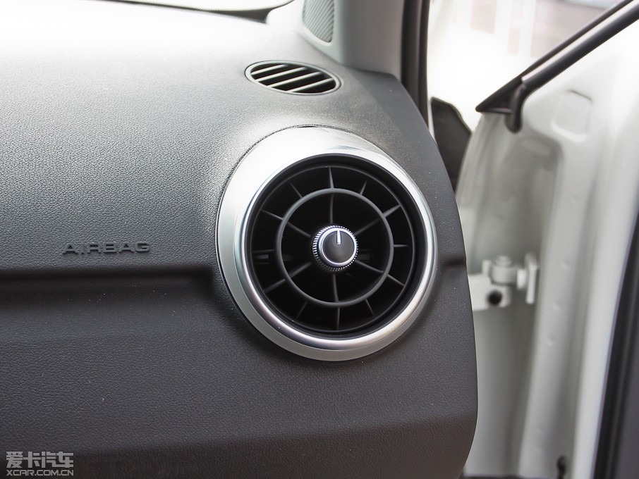 2013WA1 30 TFSI Sportback Urban