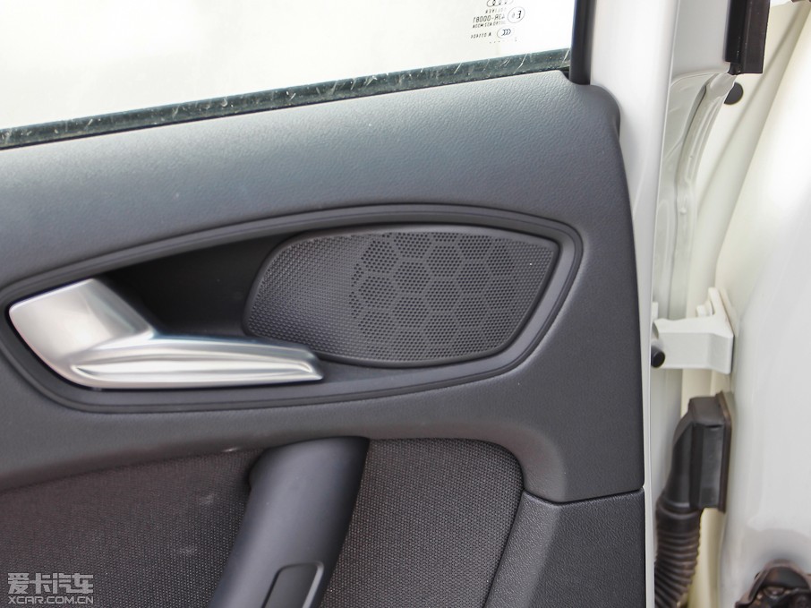 2013WA1 30 TFSI Sportback Urban