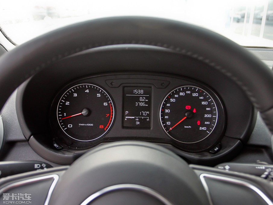 2013WA1 30 TFSI Sportback Urban