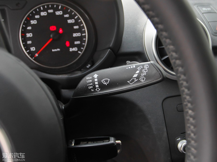 2013WA1 30 TFSI Sportback Urban