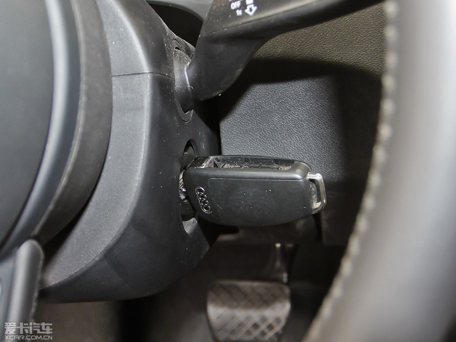 2013WA1 30 TFSI Sportback Urban