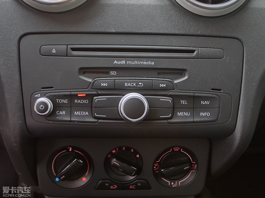 2013WA1 30 TFSI Sportback Urban