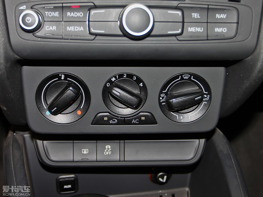 2013WA1 30 TFSI Sportback Urban