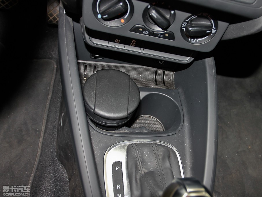 2013WA1 30 TFSI Sportback Urban