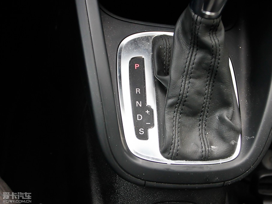 2013?yun)WA1 30 TFSI Sportback Urban