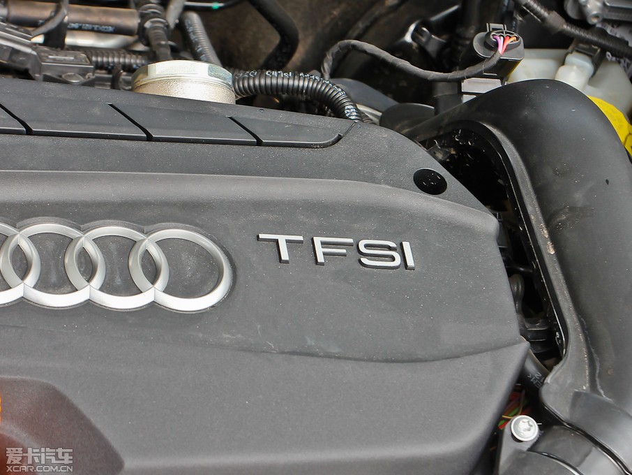 2013WA1 30 TFSI Sportback Urban