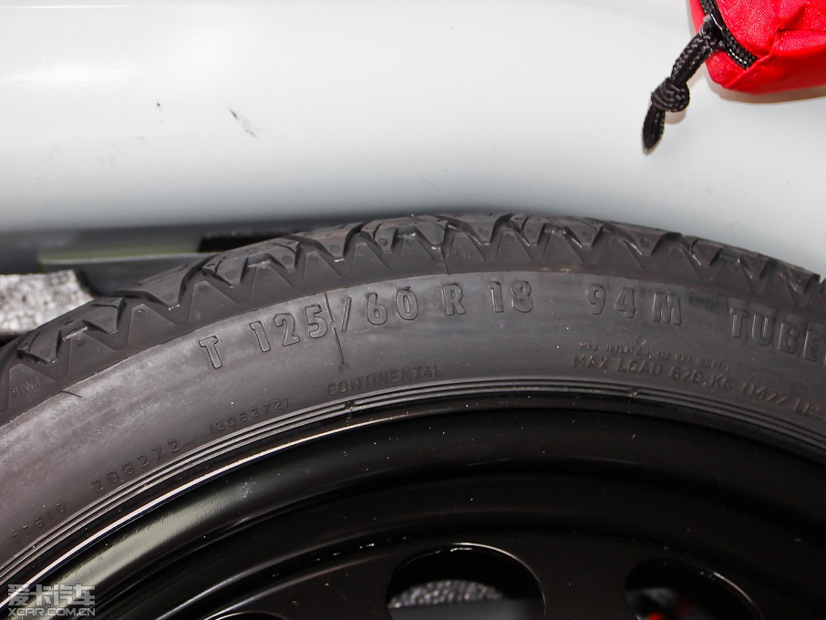 2013?yun)WA1 30 TFSI Sportback Urban