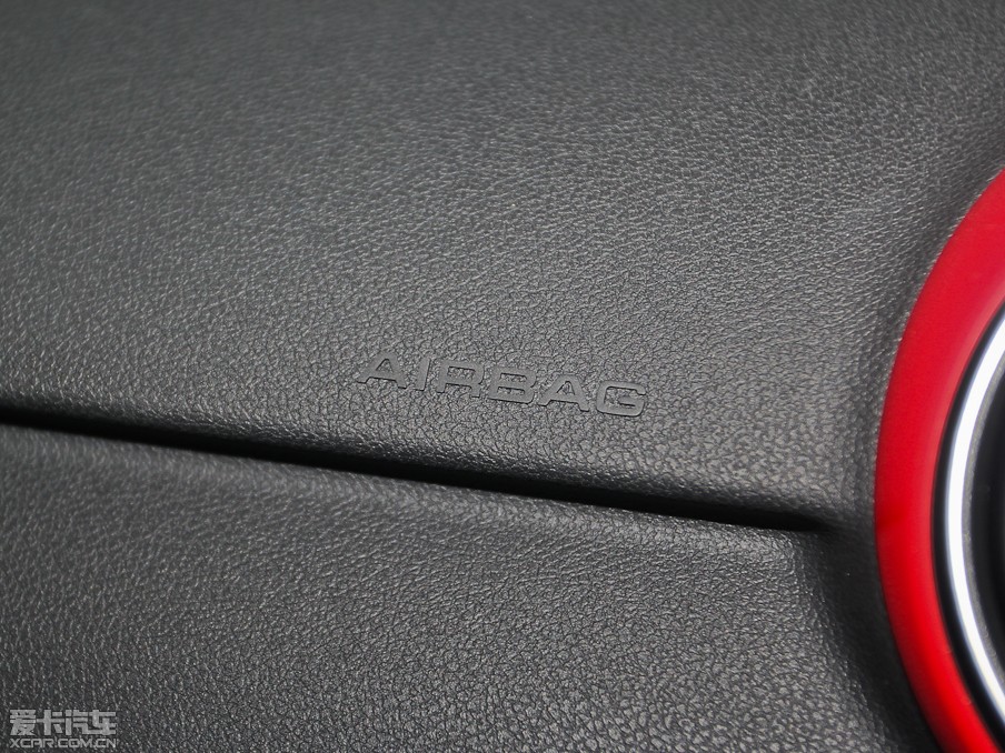 2013?yun)WA1 30 TFSI Ї(gu) Ego