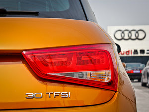 2013款30 TFSI Sportback Ego plus 尾灯