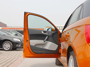 2013款30 TFSI Sportback Ego plus 驾驶位车门