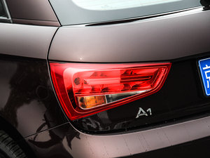 201330 TFSI Sportback Urban (ji)^