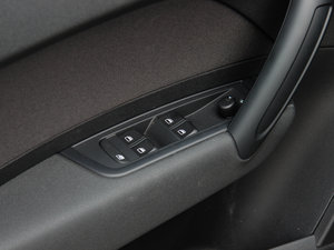 201330 TFSI Sportback Urban {܇ƅ^(q)	